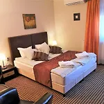 Kikelet Pensjonat 3*