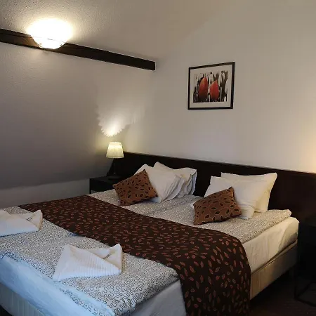 Kikelet Guest house