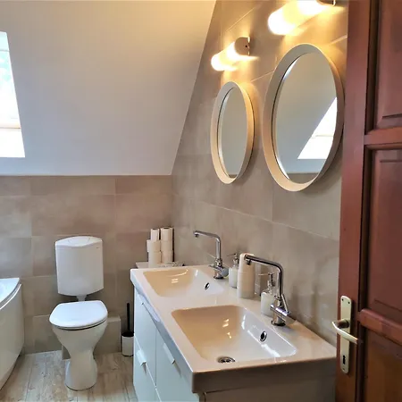 Guest house Kikelet 3*