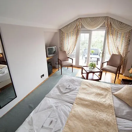 Kikelet Guest house