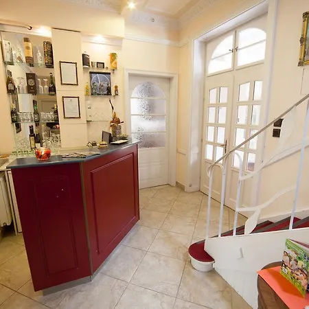 Kikelet Guest house 3*