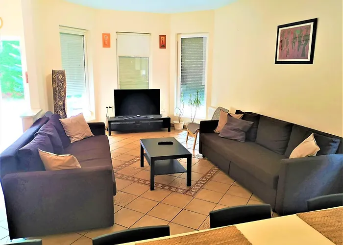Kikelet Guest house 3*