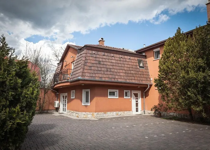 Kikelet 3* Dunakeszi